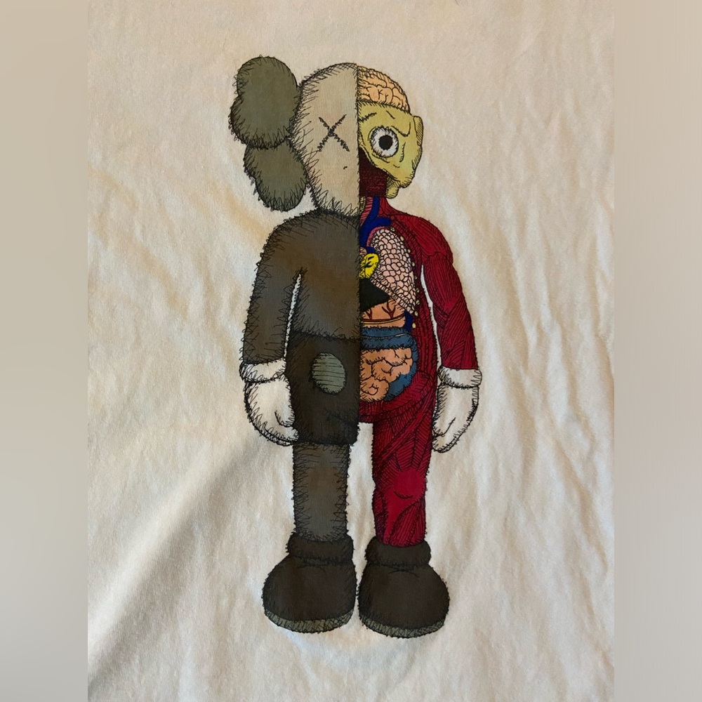 KAWS x Uniqlo UT fitted shirt